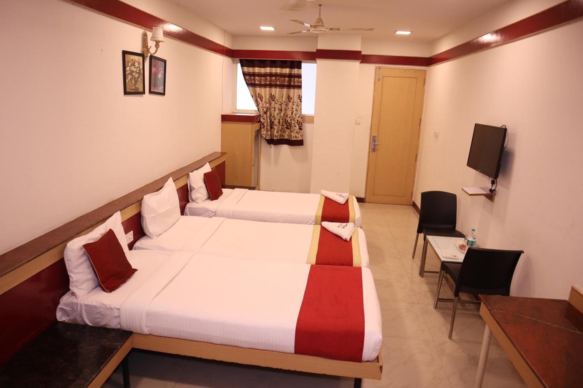 Sri Sai Ram Suites Bangalore Extérieur photo
