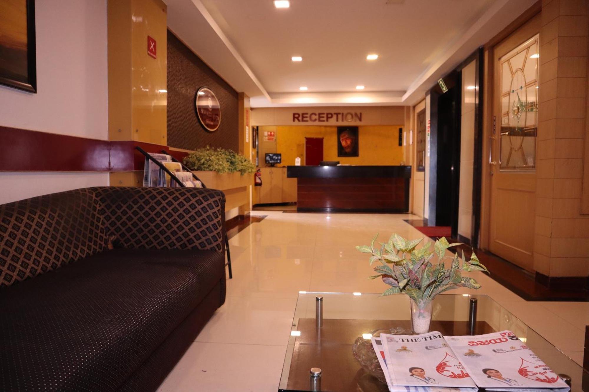 Sri Sai Ram Suites Bangalore Extérieur photo