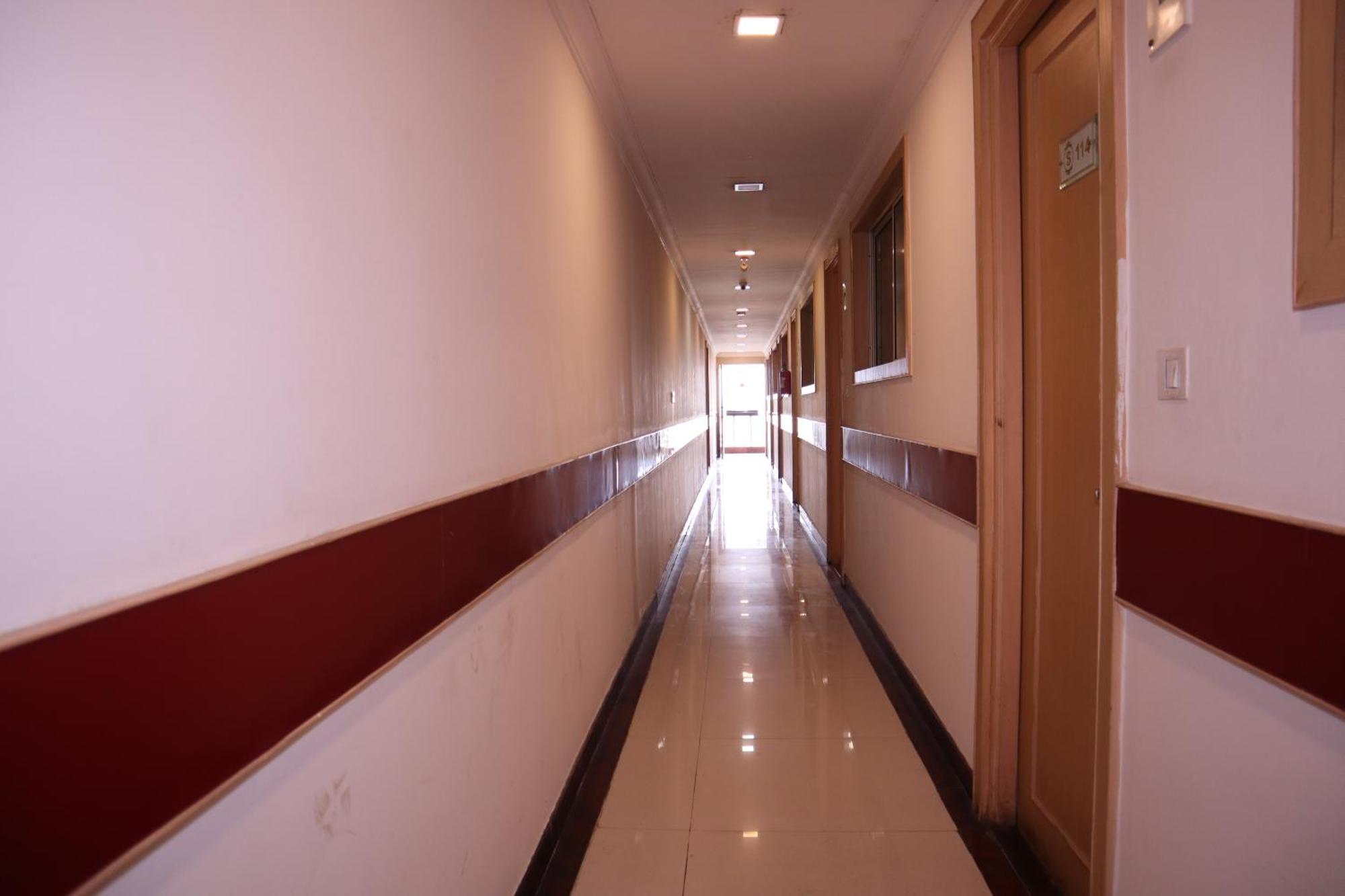 Sri Sai Ram Suites Bangalore Extérieur photo
