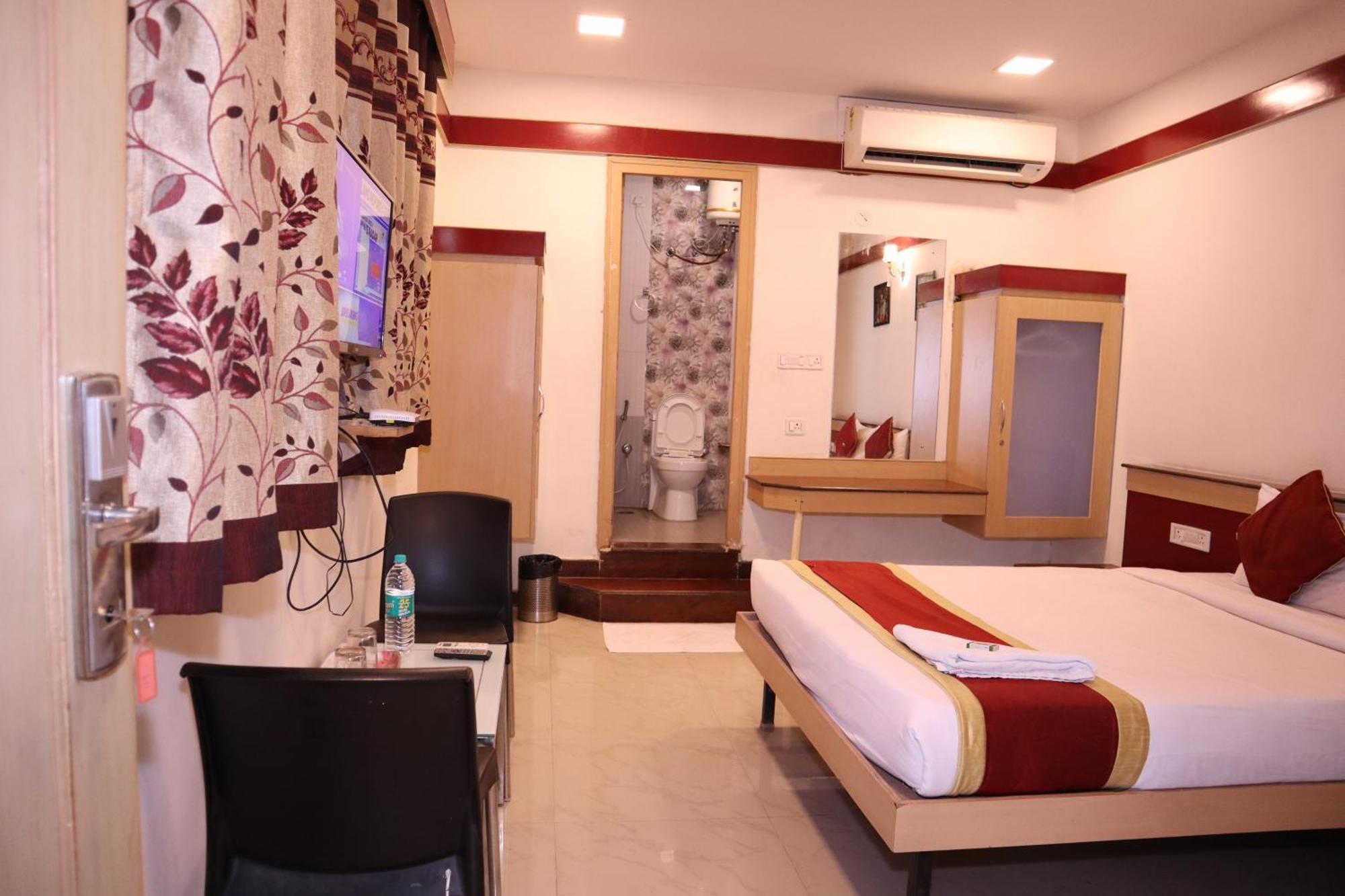 Sri Sai Ram Suites Bangalore Extérieur photo
