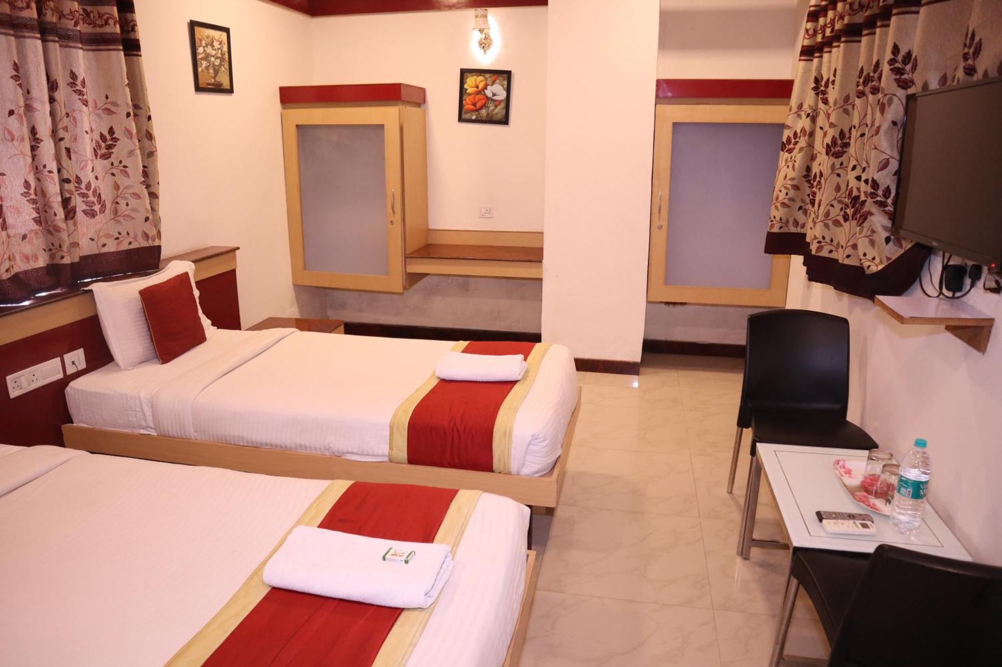 Sri Sai Ram Suites Bangalore Extérieur photo